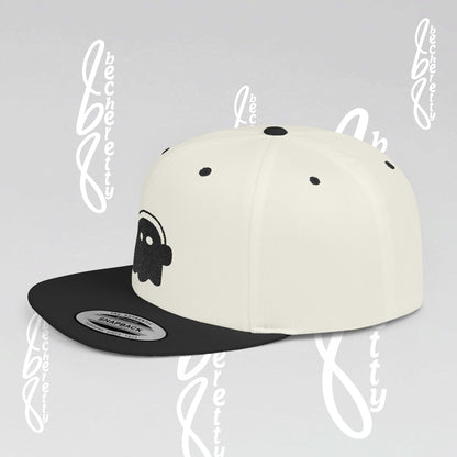 Stylish Flat Bill Snapback Hat with Embroidered Design Becheretty
