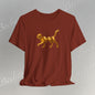 Golden Cat. Minimalist Graphic Becheretty -  Modern, and Effortlessly Etylish - Perfect for everyday wear with an artistic edge.