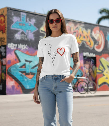 Graphic Art T-shirt "Love" Minimalist Design Becheretty - Urban Style - Casual Wear