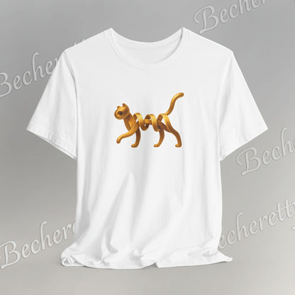 Golden Cat. Minimalist Graphic Becheretty -  Modern, and Effortlessly Etylish - Perfect for everyday wear with an artistic edge.