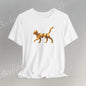 Golden Cat. Minimalist Graphic Becheretty -  Modern, and Effortlessly Etylish - Perfect for everyday wear with an artistic edge.